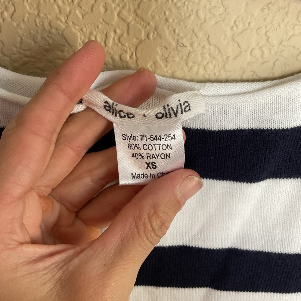Alice + Olivia Womens XS White & Navy Striped Fitted Knit Casual Dress - Picture 5 of 5